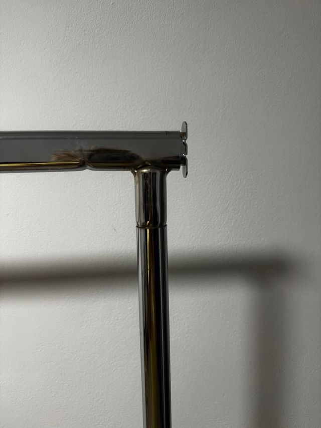 Perchero Metálico Plata con ruedas