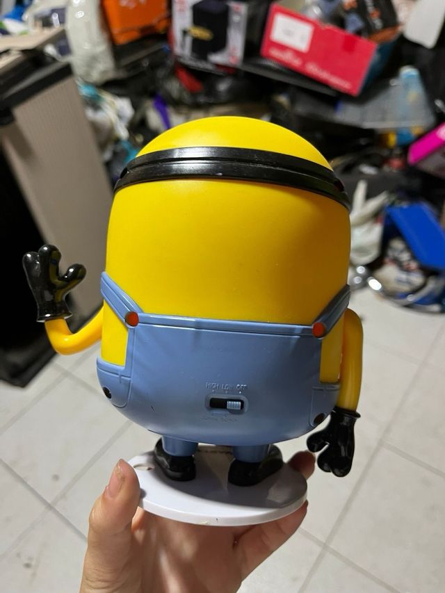 Minion Varta con luce