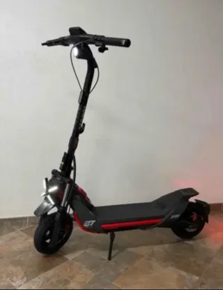 Patinete Eléctrico GT Negro y Rojo ZTE 3 pro