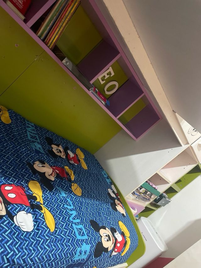 Cameretta bambini con 3 letti