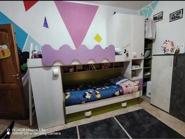 Cameretta bambini con 3 letti