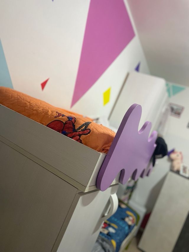 Cameretta bambini con 3 letti