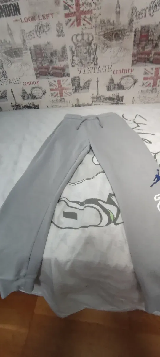 Pantalón Nike Jordan Gris