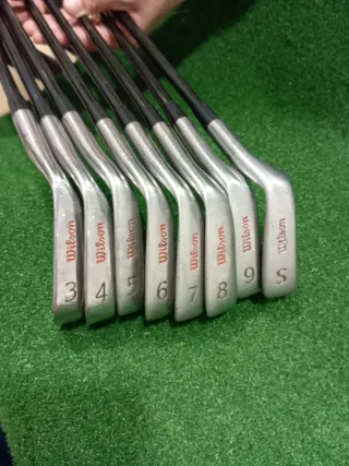 Juego de palos de golf Wilson TSA 2000 Flex estand