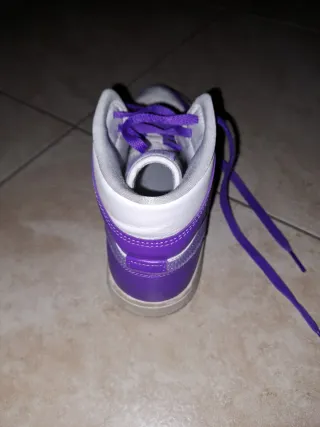 Jordan 1 Mid Donna Tg 38.5 Viola/Bianche