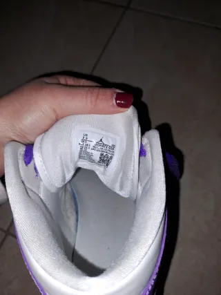 Jordan 1 Mid Donna Tg 38.5 Viola/Bianche