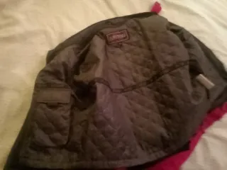 Chaqueta de moto rojo y negra