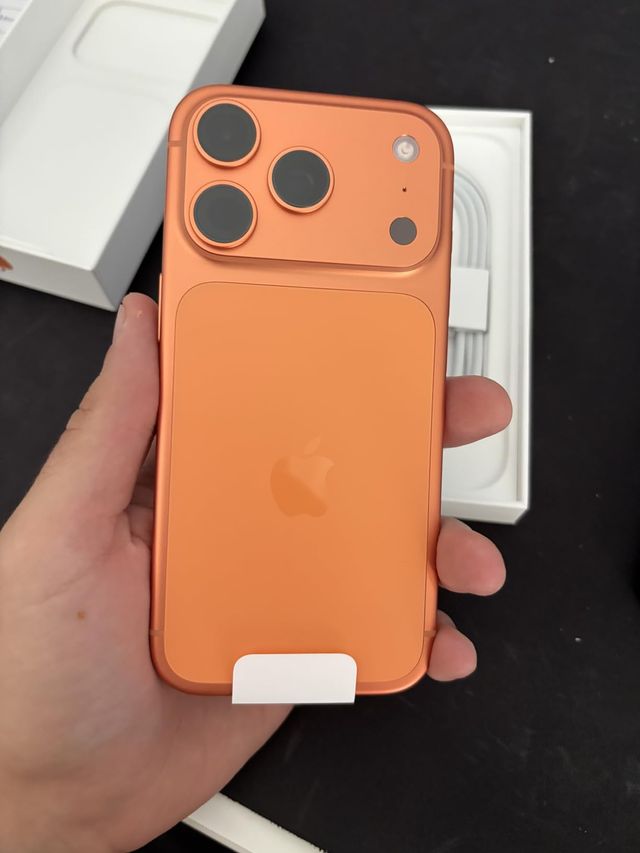 iPhone 17 Pro Max Naranja