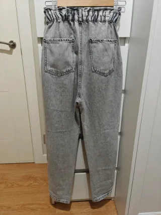Pantalón Zara gris paper bag