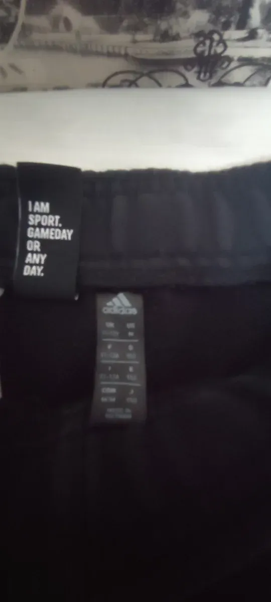 Pantalón Adidas Negro