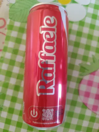 Lattina Coca Cola con nome "Raffaele"
