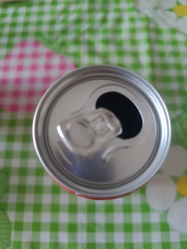 Lattina Coca Cola con nome "Raffaele"