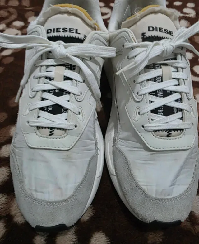 Zapatillas Diesel Blancas y Grises