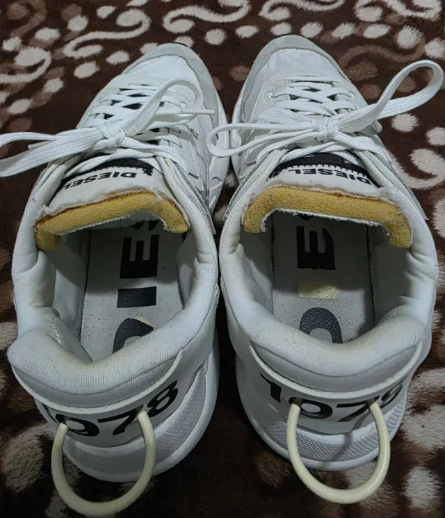 Zapatillas Diesel Blancas y Grises