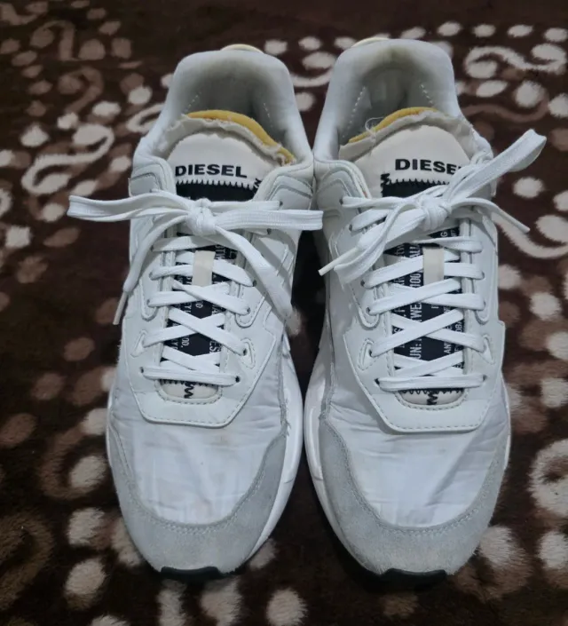 Zapatillas Diesel Blancas y Grises