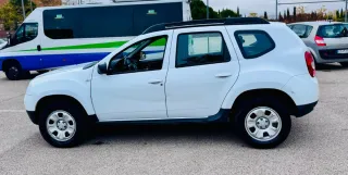 4X4 Dacia Duster 1.6i gasolina de 110cv . Vehículo
