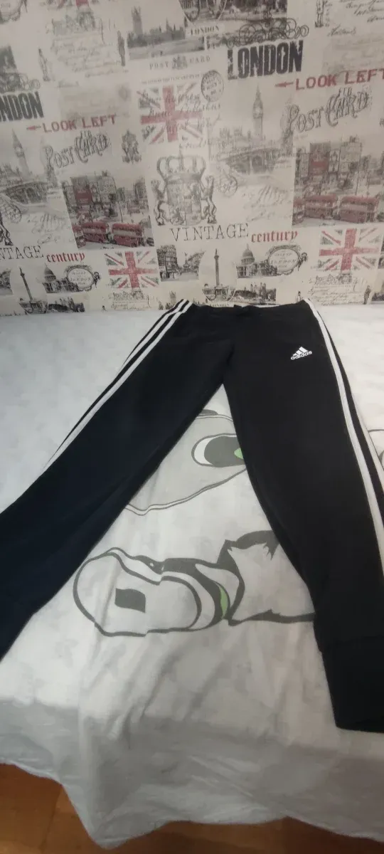 Pantalón Adidas Negro