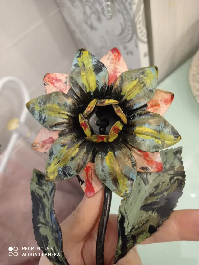 Appendino fiore in ferro battuto