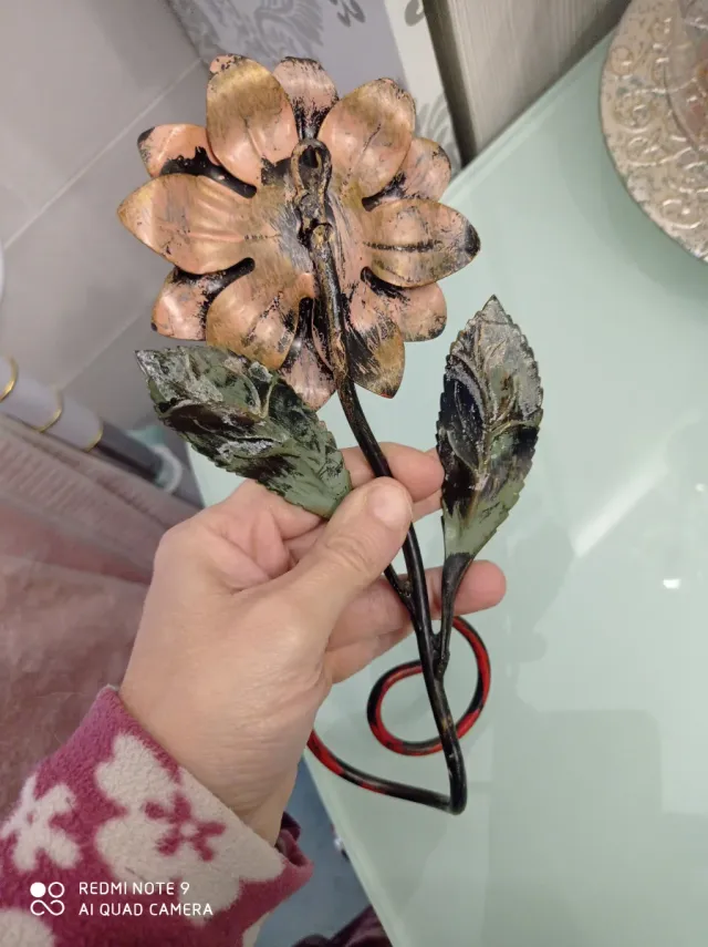 Appendino fiore in ferro battuto