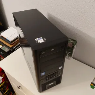 Caja Torre PC Gigabyte Negra