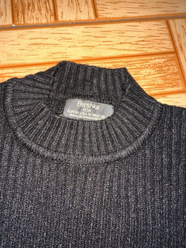 Jersey Bershka negro