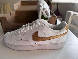 Nike Court Vision Blancas y Doradas