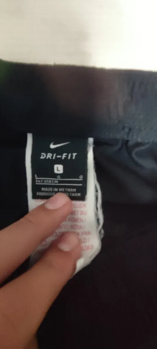 Pantalón Nike Negro y Verde