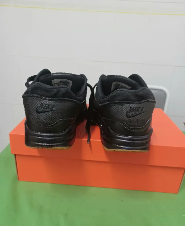 Zapatillas Nike Piel Negras Marrones