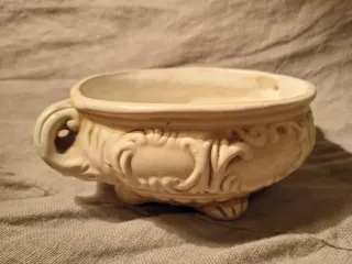 Cajita de porcelana vintage estilo Capodimonte