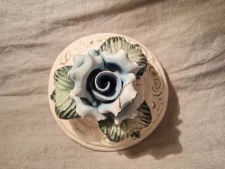 Cajita de porcelana vintage estilo Capodimonte