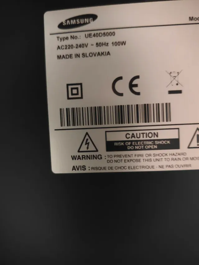 TV Samsung 40' LED y Barra Sonido Samsung