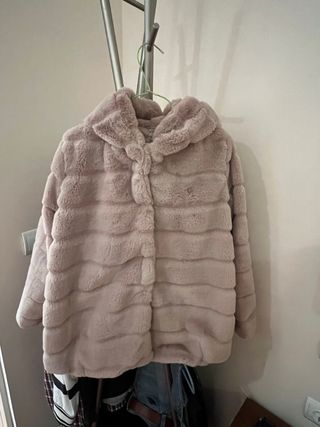 Chaquetón pelo sintético rosa