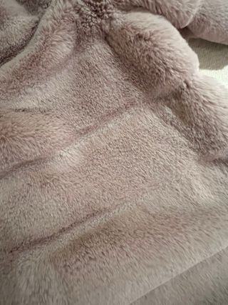 Chaquetón pelo sintético rosa