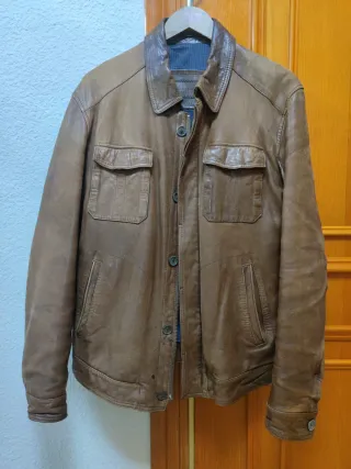 Chaqueta de piel Massimo Dutti marrón