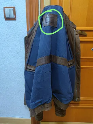 Chaqueta de piel Massimo Dutti marrón