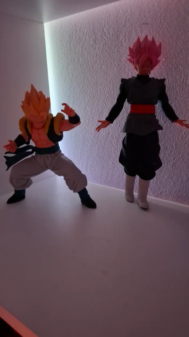 2 Figuras Dragon Ball: Gogeta SSJ y Goku Black