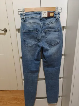 Pantalones pitillo ONLY azules