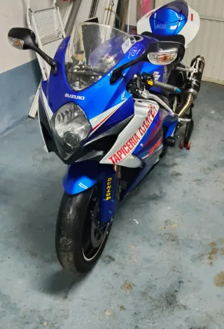 Suzuki GSXR 1000 k8