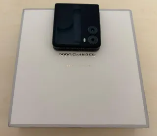 Oppo Find N2 Flip Nero