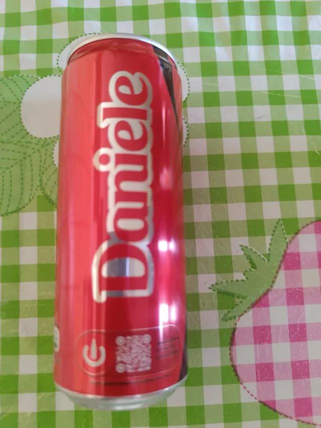 Lattina Coca Cola con nome "Daniele"