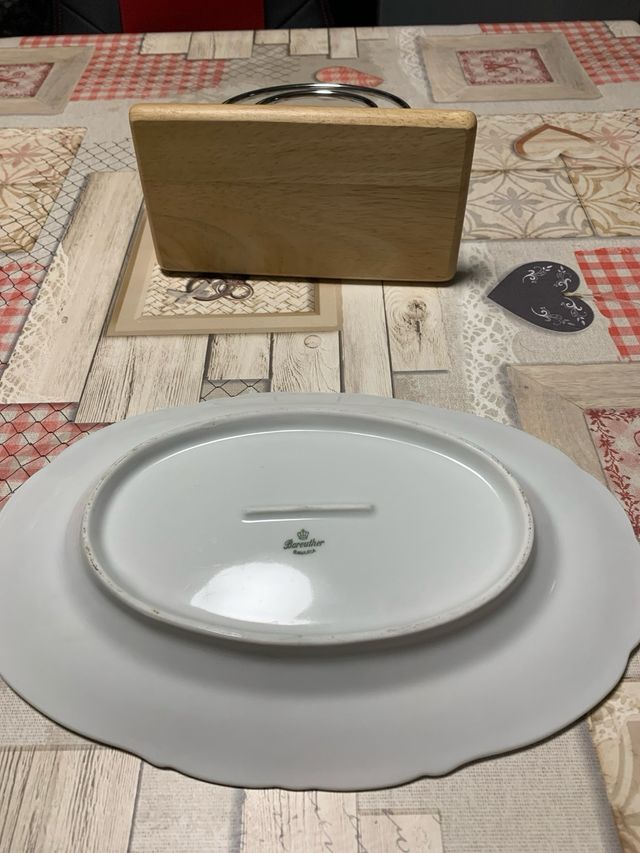 Vassoi e portatovaglioli in metallo