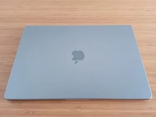 MacBook Pro 16 Chip M1 Pro – 16 núcleos GPU - 16GB