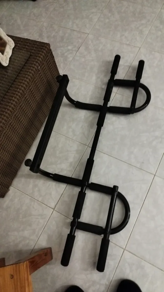 Barra dominadas para marco de puerta