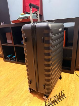 Maleta de viaje mediana negra