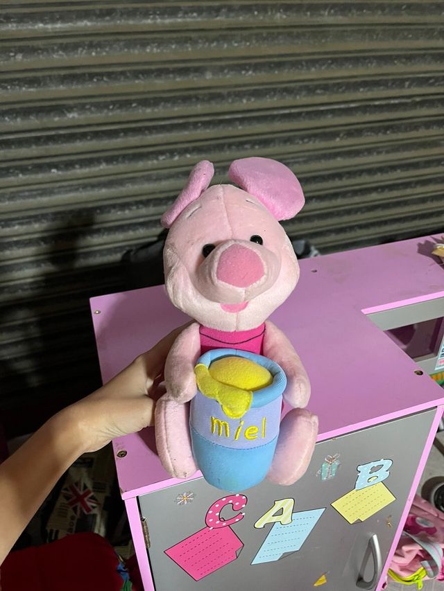 Peluche Piglet con vasetto di miele