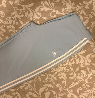 Adidas track pants pastel talla 38 tejido técnico