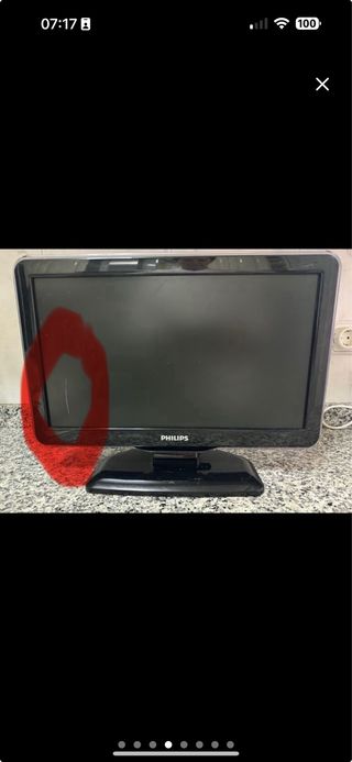 Televisor Philips 19” HD Negro y mandos