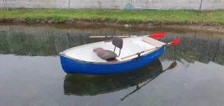 Lancha de fibra 2.30cm.buen estado.