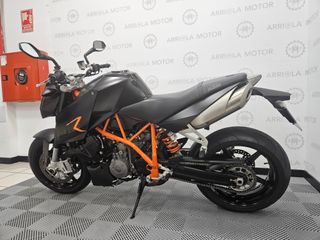 KTM 990 Super Duke R 2008 con 42.053 km.