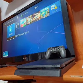 PS4 Slim 500GB Negra + Mando Original y Cables